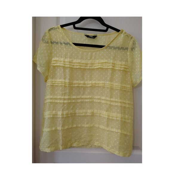 MAX YELLOW TEXTURED SHEER BLOUSE WITH FRONT PLEATS (US10) - Picture 1 of 3